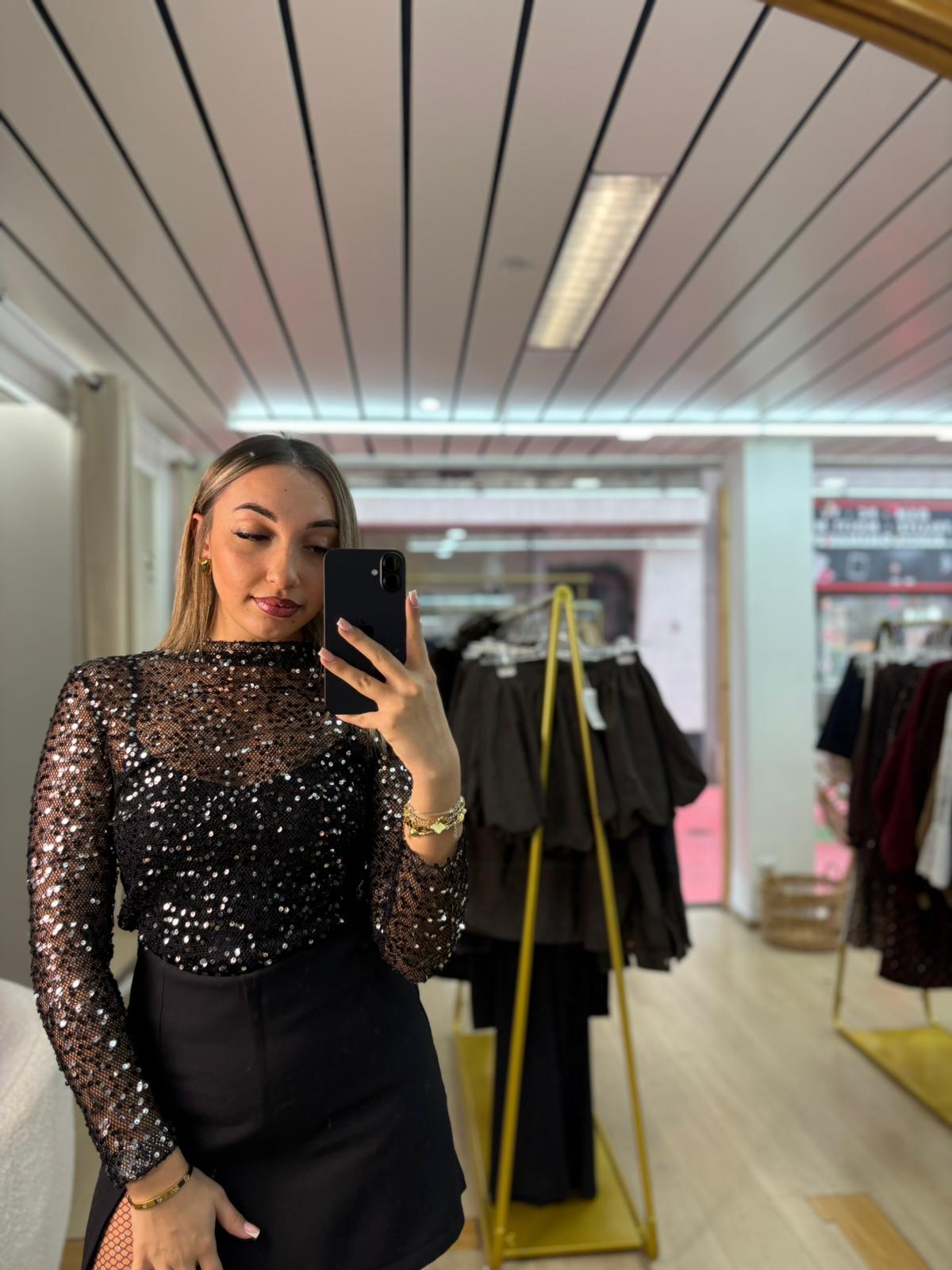 Blouse a sequin transparent